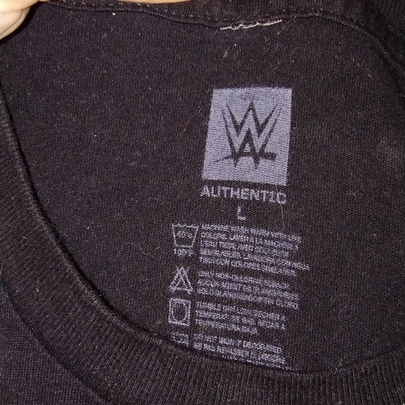 WWE AJ Styles Untouchable Official unisex Tee - Picture 2 of 2